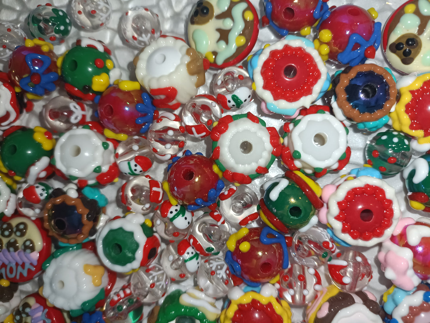 Round Round Christmas Beads Mix